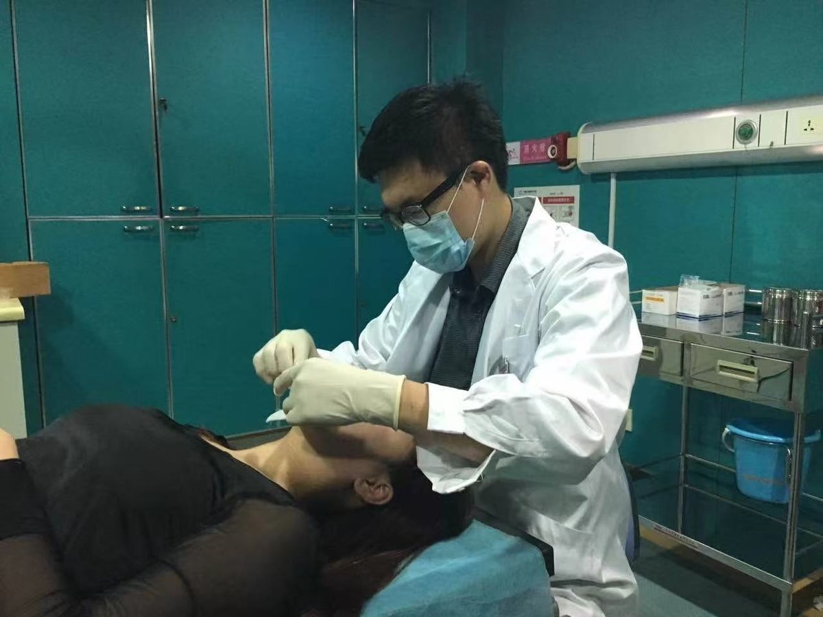 眼周项目现场